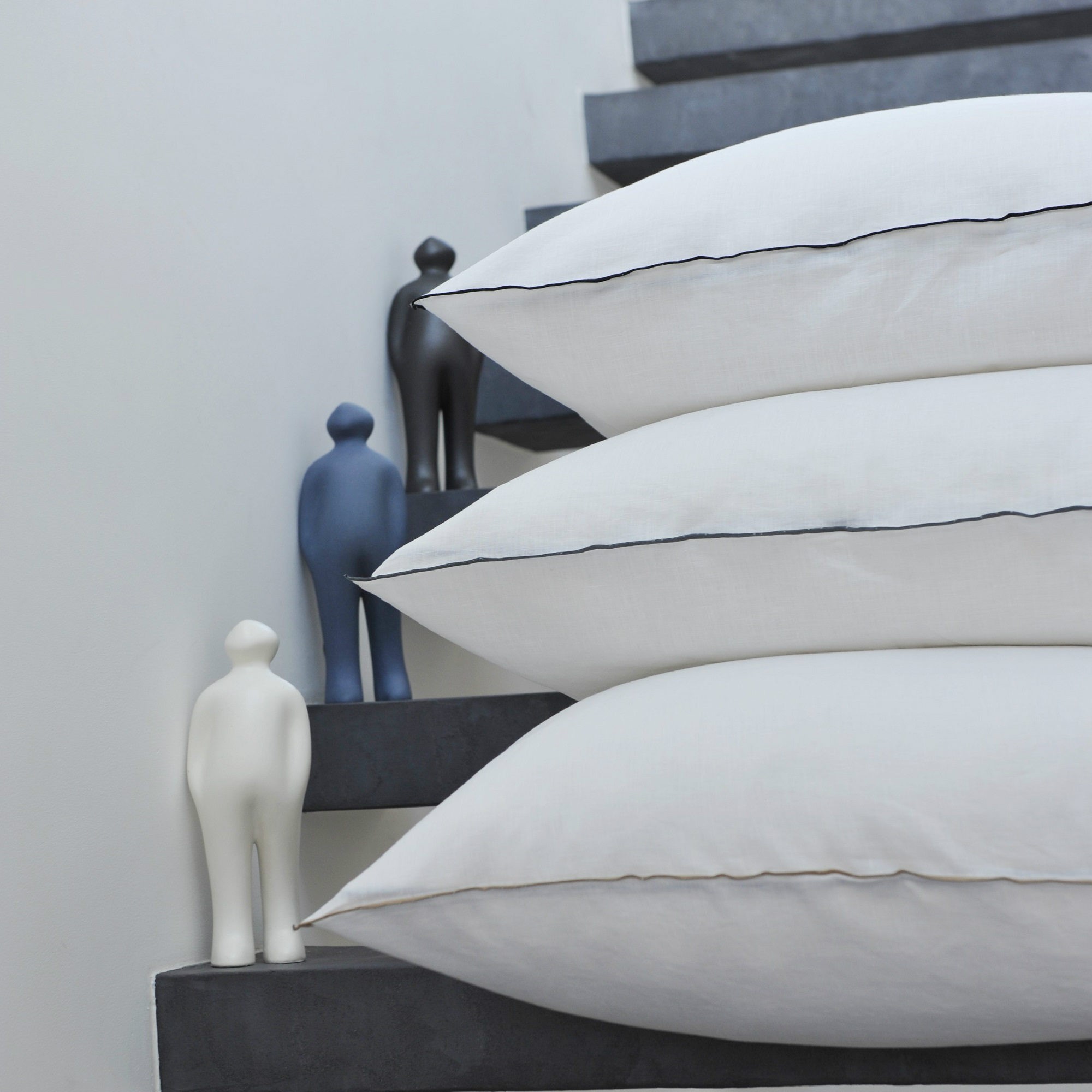 pillow 50x70cm cover bourdon linen pillow with White case gray stitching washed pillow 50x70cm cover bourdon linen pillow with White case gray stitching washed