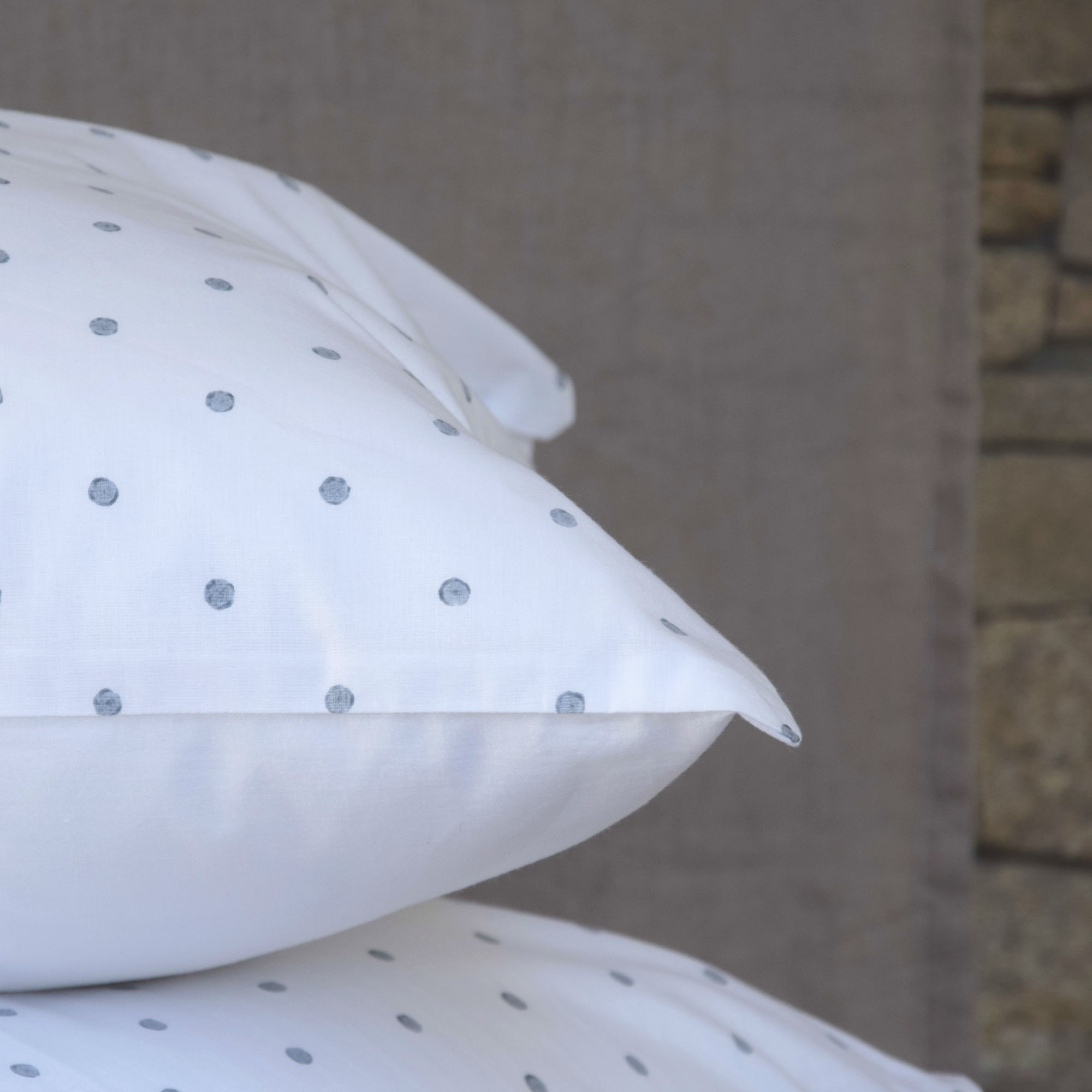 White cotton pillowcase gray pea