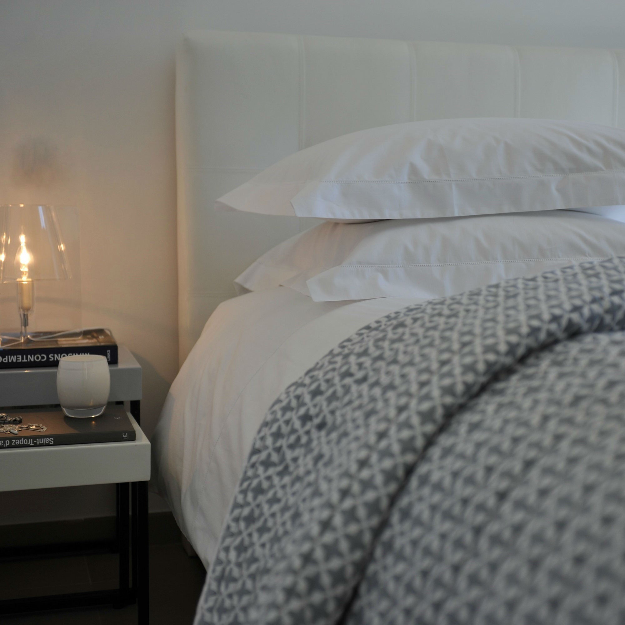 Dessus De Lits dessus de lit etoiles gris blanc maison d 233 t 233 Dessus De Lits dessus de lit etoiles gris blanc maison d 233 t 233