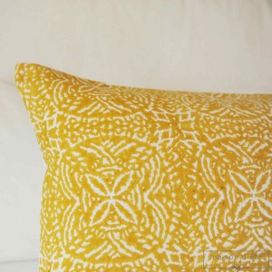 Mustard cushion Uzes