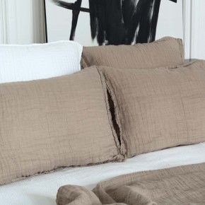 dessus de lit en lin lavé taupe