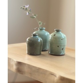 Petit vase en argile émaillé vert olive