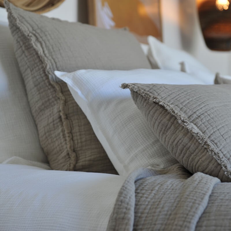 Coussin Tino Cappuccino en coton et lin Coussin Tino Cappuccino en coton et lin